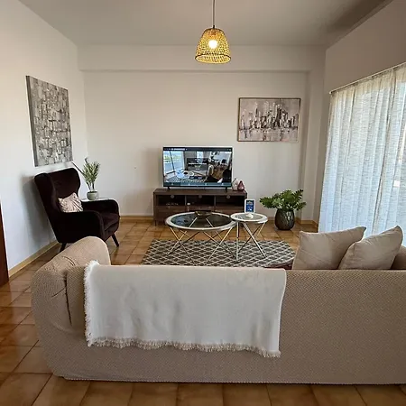 Vibes - 3br Spacious Larnaca