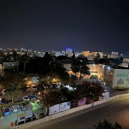 Vibes - 3br Spacious Apartament Larnaca